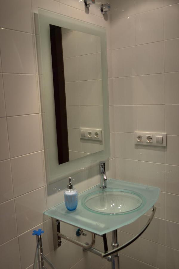 Apartamento Acueducto, Tres Dormitorios Y Parking Gratis Merida Exterior photo