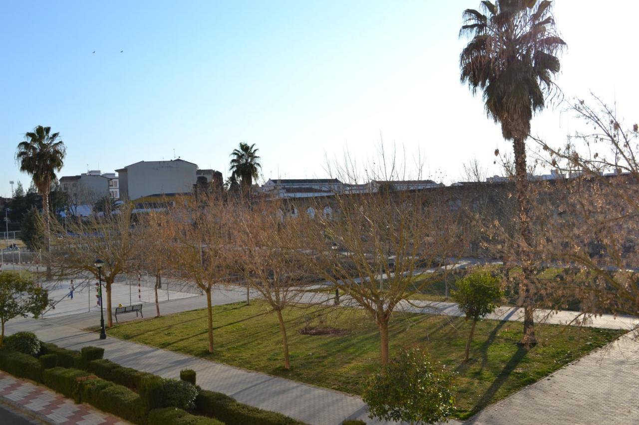 Apartamento Acueducto, Tres Dormitorios Y Parking Gratis Merida Exterior photo
