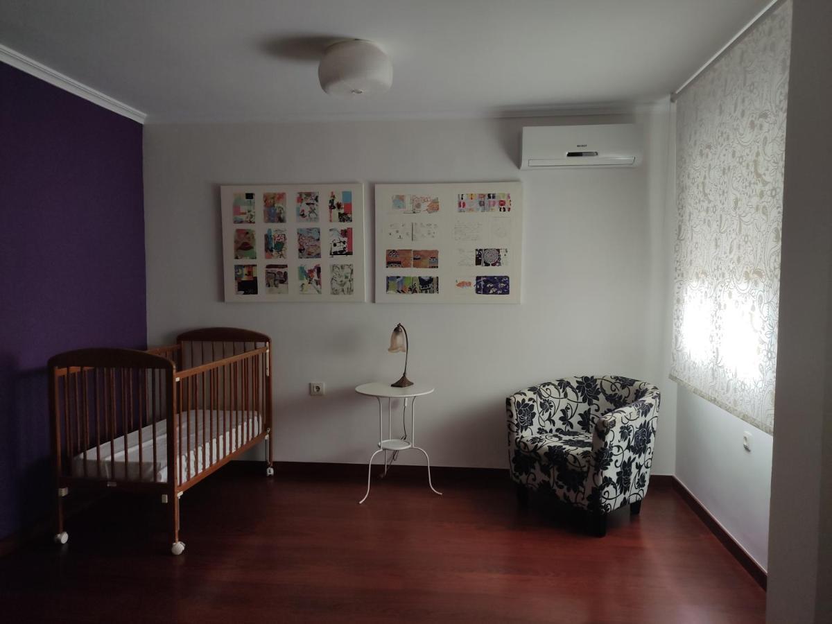 Apartamento Acueducto, Tres Dormitorios Y Parking Gratis Merida Exterior photo