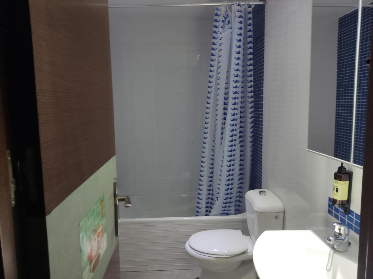 Apartamento Acueducto, Tres Dormitorios Y Parking Gratis Merida Exterior photo